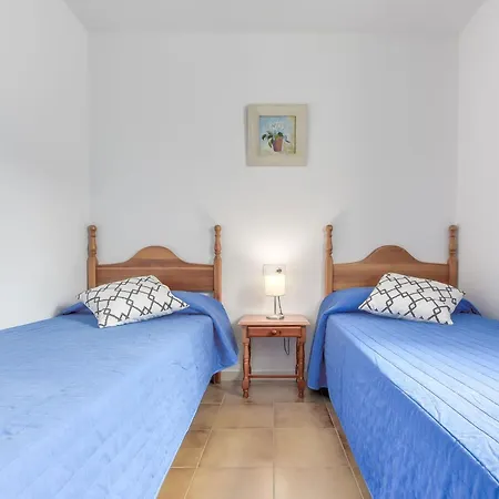 Apartament Platja De Roses-10 By Interhome